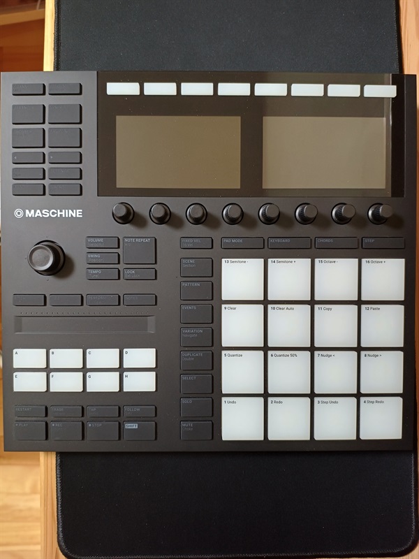 Native Instruments MASCHINE MK3の画像